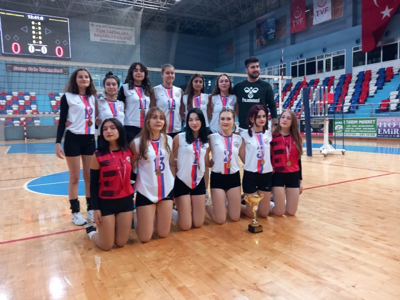 Filede Ereğli’ye 3 kupa birden… - 4