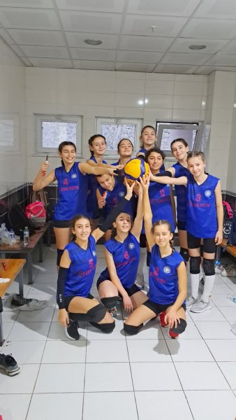 Midi ve Yıldız Kızlar il şampiyonluğu için oynayacak… EREĞLİLİ SULTANLAR FİNALDE - 4