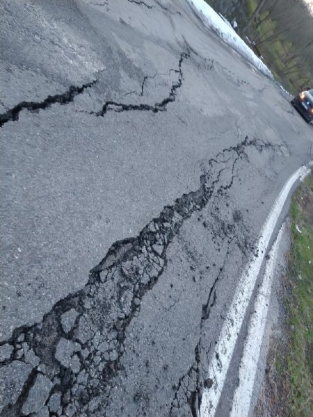 Alaplı Kaptaş yolunda çatlaklar meydana geldi - 3