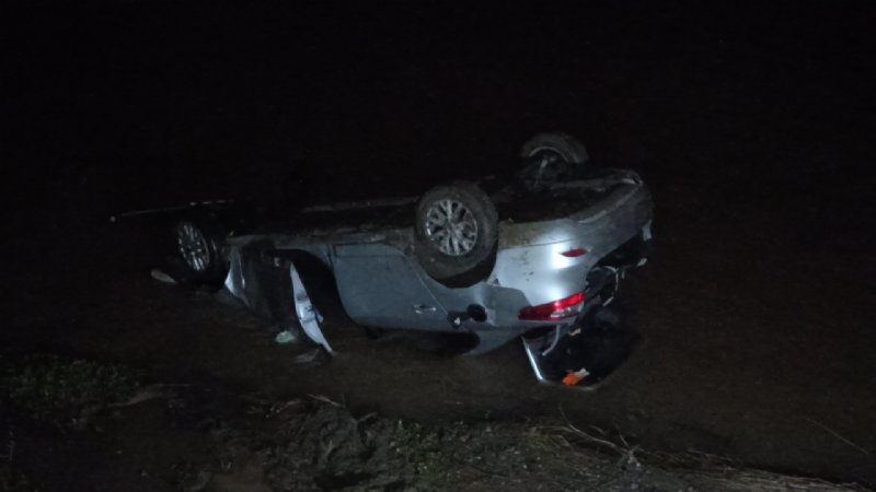Düzce’de otomobil dereye uçtu, 3 yaralı - 8