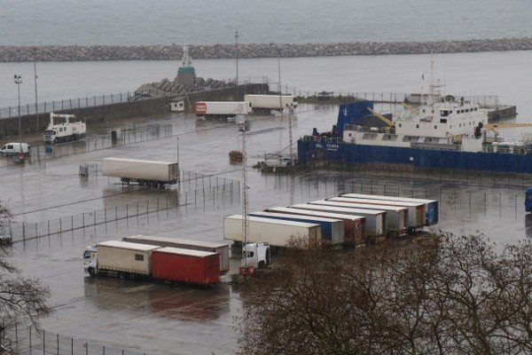 TONLARCA NARENCİYE UKRAYNA´YA GİTMEYİ BEKLİYOR AMA! - 2