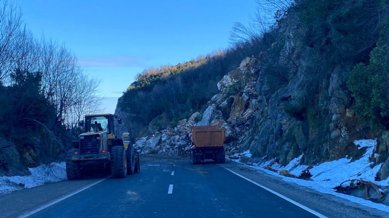 Zonguldak-Ereğli yolunda heyelan - 2