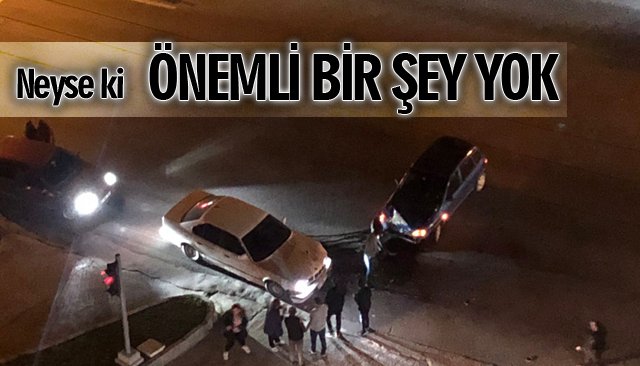 3 OTOMOBİL ÇARPIŞTI