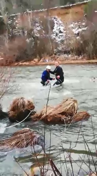Avladığı ördeği almak için girdiği çayda hayatını kaybetti - 4
