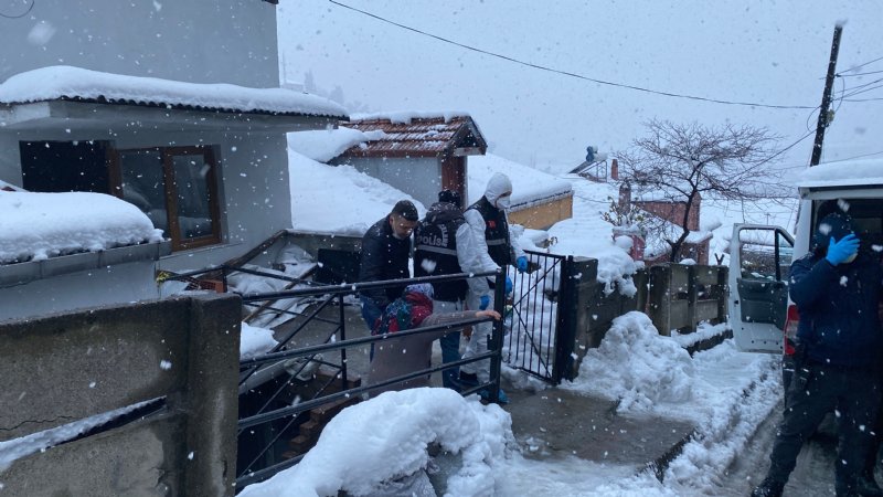 Çarşıdan döndü, eşini ölü buldu - 2