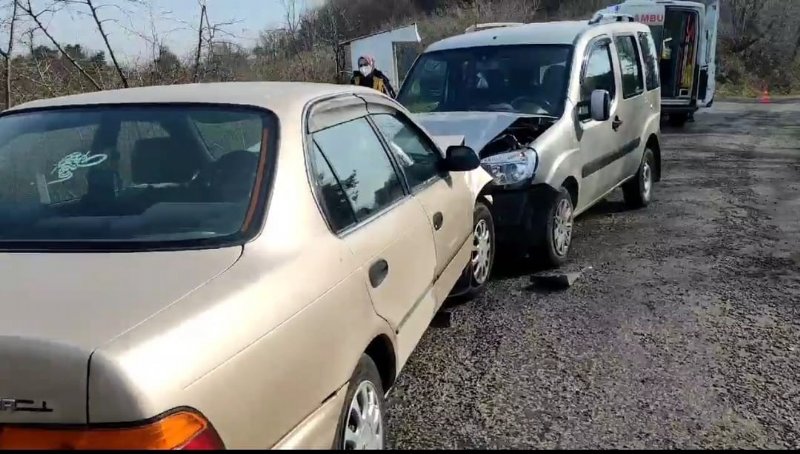  Cenazeye giderken kaza yaptılar   - 3