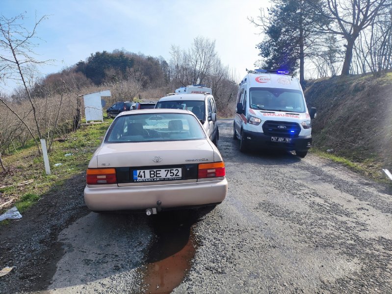  Cenazeye giderken kaza yaptılar   - 4