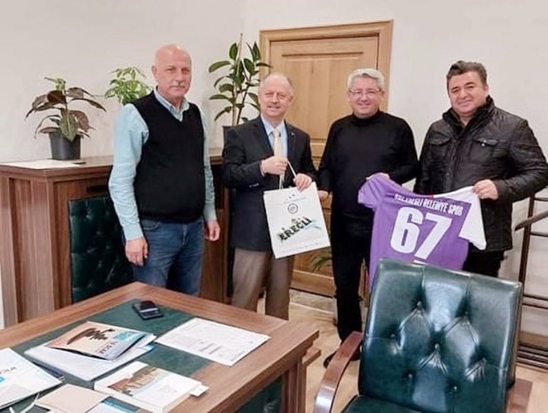 ÇORUMLUOĞLU’NA EREĞLİ BELEDİYESPOR FORMASI - 3