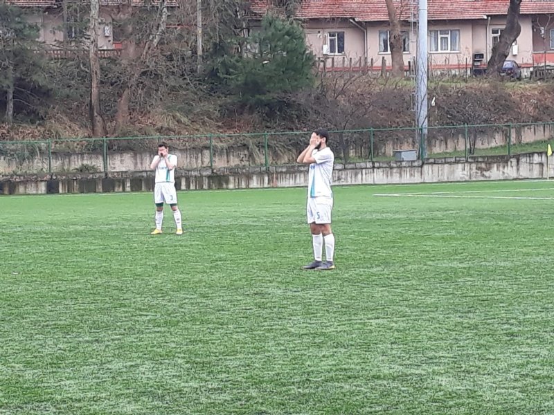 FUTBOLCULAR GÖZLERİNİ KAPATTILAR! - 1