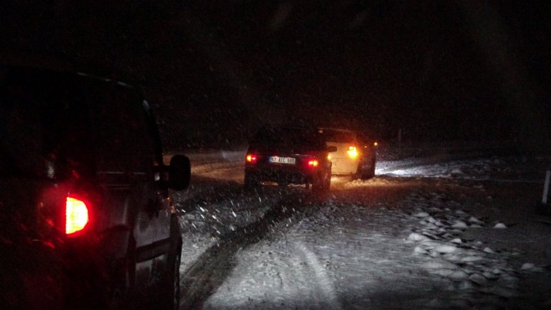 Geceleyin Ereğli-Zonguldak yolu… SÜRÜCÜLERİN KAR İMTİHANI - 1