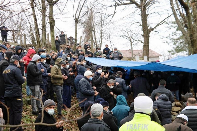 İntihar eden mahalle bekçisi için son görev GÖZYAŞLARI ARASINDA… - 1