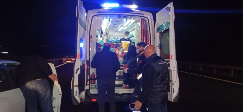 KAMYON İLE OTOMOBİL ÇARPIŞTI: 3 YARALI - 3