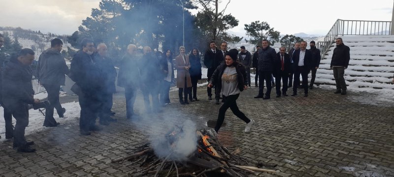 KAR ALTINDA NEVRUZ ATEŞİ - 6