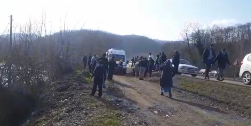 Otomobil dere yatağına uçtu: 3 yaralı - 2