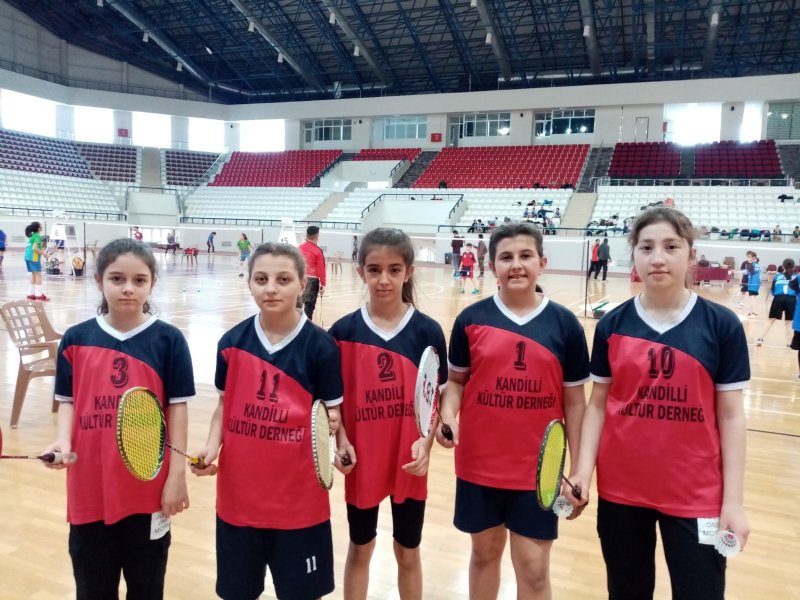 Spor salonları yok… İmkânlar kısıtlı… TÜRKİYE ÜÇÜNCÜSÜ OLDULAR - 2