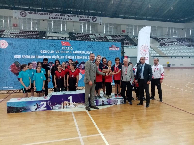 Spor salonları yok… İmkânlar kısıtlı… TÜRKİYE ÜÇÜNCÜSÜ OLDULAR - 3