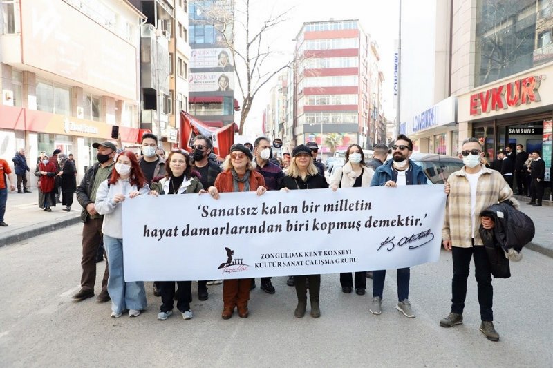 Tiyatro günü renkli görüntülere sahne oldu  - 2