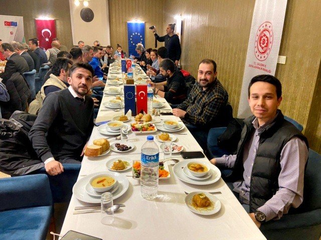 Akademisyenler iftarda buluştu … “FARKINDALIĞI PEKİŞTİRMELİYİZ” - 4