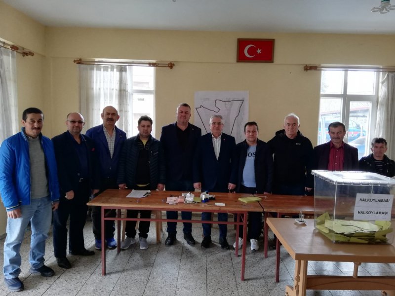 Ayvazlar Köyü’nde referandum… EVET DEDİLER - 1