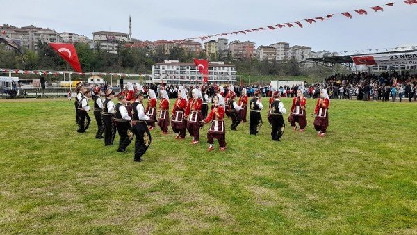 HER YANDA BAYRAM COŞKUSU VAR - 1