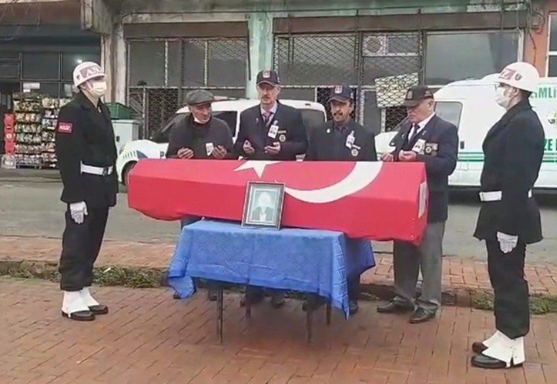 KIBRIS GAZİSİ SON YOLCULUĞA UĞURLANDI - 1