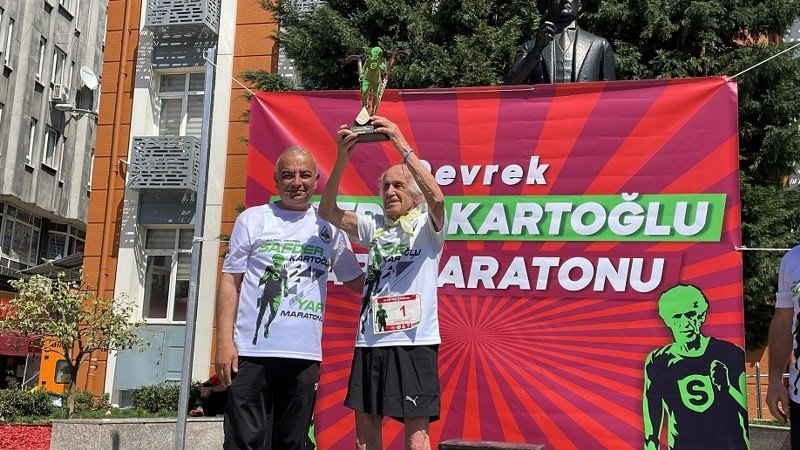 MARATONUN KAZANANLARI ÖDÜLLERİNİ ALDI  - 4