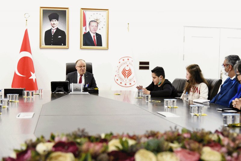 Otizm Farkındalık Günü etkinlikleri… Vali Tutulmaz’ı ziyaret ettiler… “FARKINDAYIZ!” - 8