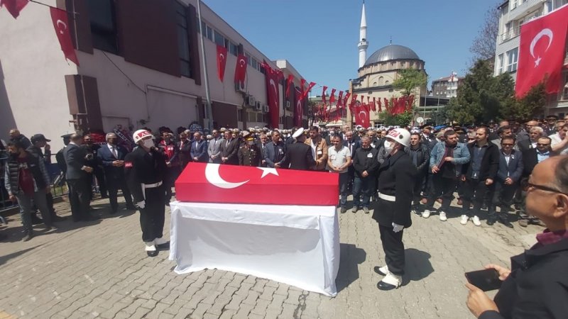 ŞEHİDİN NAAŞI CAMİYE GETİRİLDİ - 5