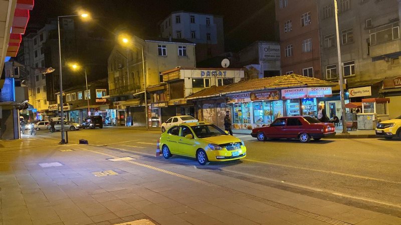 Cadde ortasında unutulan valiz ekipleri harekete geçirdi - 1