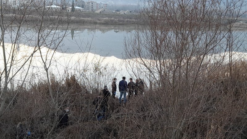 CESEDİ ELLERİ VE AYAKLARI BAĞLI HALDE BULUNMUŞTU - 1