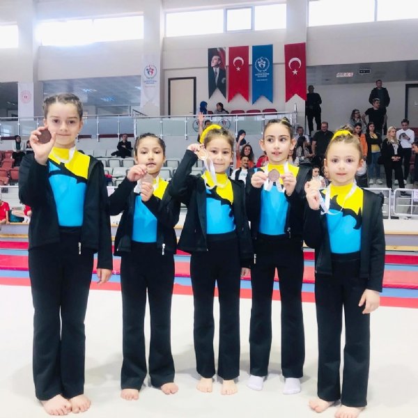 Cimnastikde büyük başarı…  YARI FİNALE KALDILAR - 4
