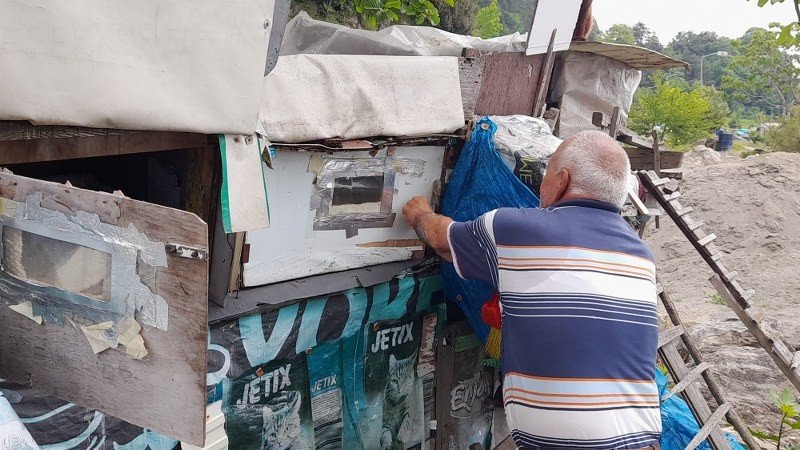 EMEKLİ MAAŞININ BÜYÜK KISMINI 23 YILDIR KEDİLERE HARCIYOR - 3