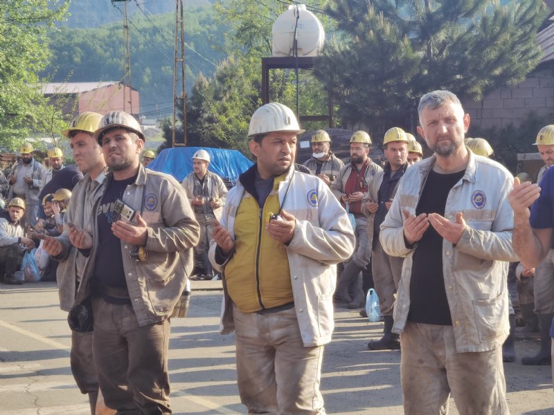 Facianın üstünden 12. Yıl geçti… 30 işçi hayatını kaybetmişti… DUALARLA ANILDILAR - 6