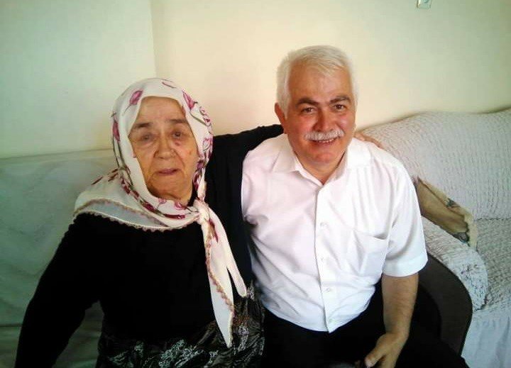 Hasan Pınarcık’ın acı günü… ANNESİNİ KAYBETTİ - 1