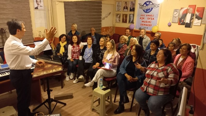 Sanat Müziği Topluluğu 25 Mayıs’ta konser verecek… “HATIRA DEFTERİ” GÜN SAYIYOR! - 4
