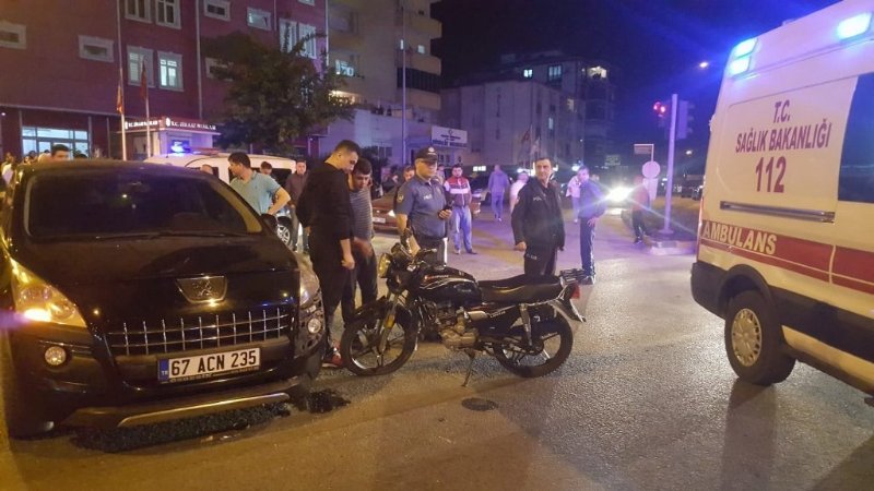 TRAFİK KAZASI: 2 YARALI - 3