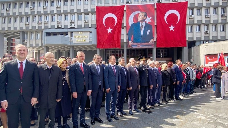 Zonguldak’ta 19 Mayıs Kutlamaları… ATA’YI ANDILAR  - 2