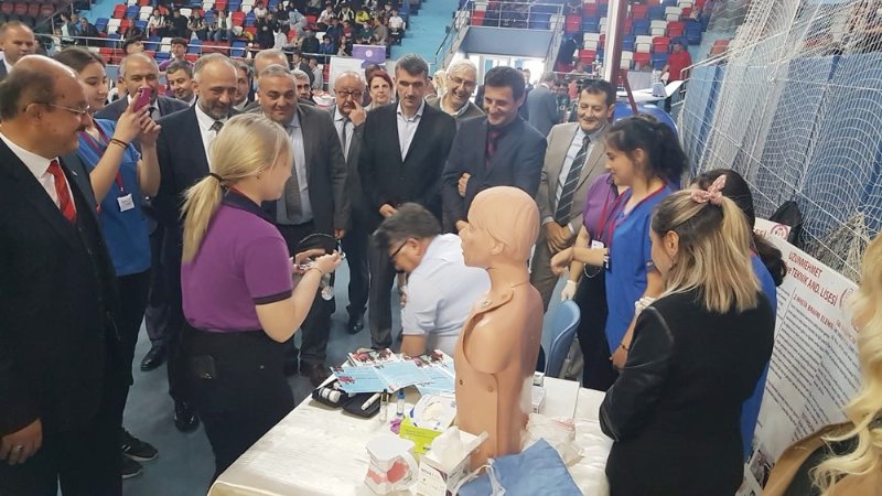 Zonguldak’taki Meslek Liseleri ve Halk Eğitim merkezlerinin ürünleri fuarda sergileniyor - 8