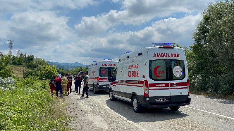 BARTIN’DA KAZA: 9 YARALI  - 2