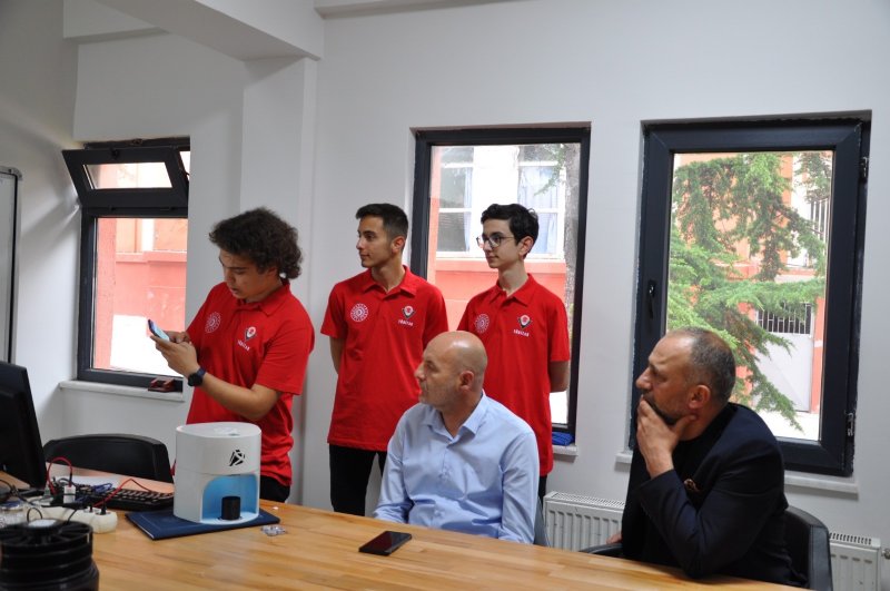 Başarılı öğrenciler ZTSO tarafından ödüllendirildi… “GAYRETLERİ ÇOK KIYMETLİ” - 2