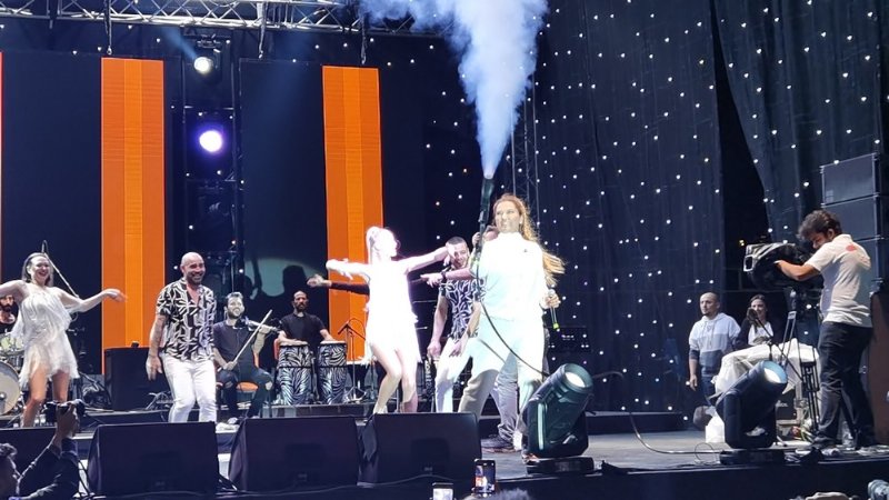 DEMET AKALIN’DAN UNUTULMAZ KONSER! - 4