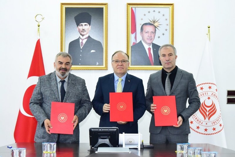 İstihdama yönelik çalışmalar gerçekleştirilecek… İŞBİRLİĞİ PROTOKOLÜ İMZALANDI - 1