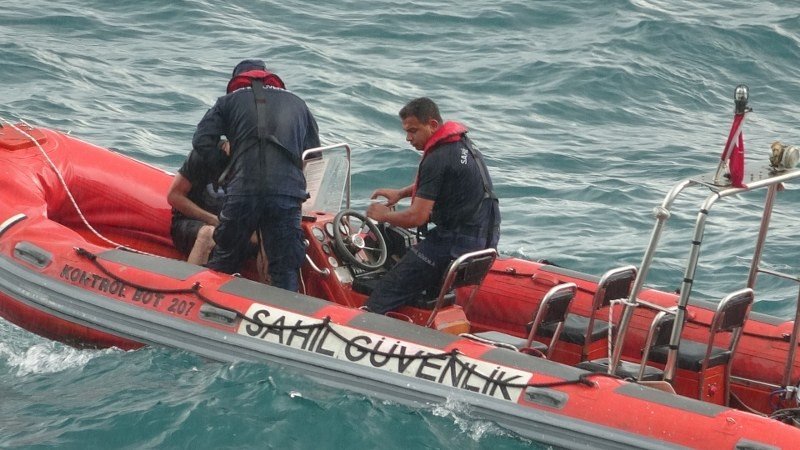 ÖLÜMDEN DÖNEN GENÇ, KURTARICILARINA SARILARAK TEŞEKKÜR ETTİ - 5