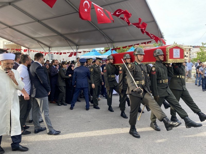 ŞEHİDİMİZ SON YOLCULUĞUNA UĞURLANDI - 1