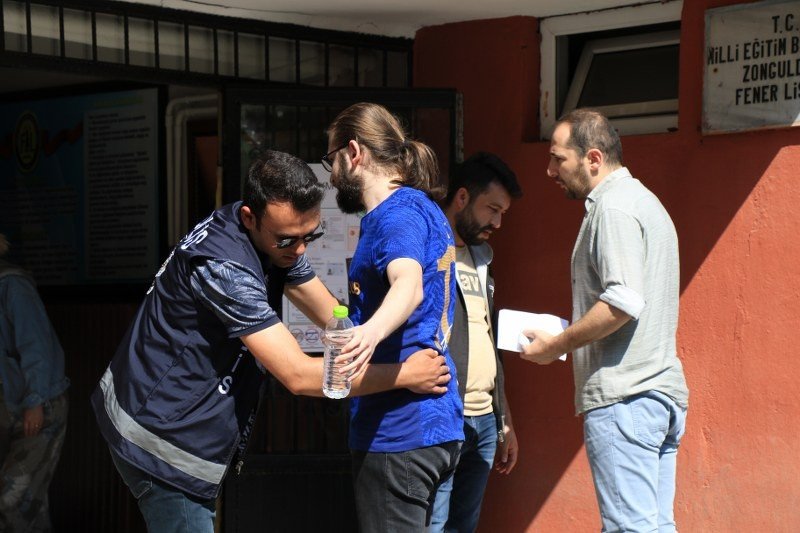 VELİLER DE DIŞARIDA TER DÖKTÜ - 5