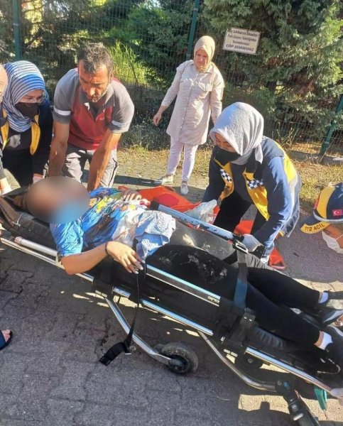 Çaycuma’da “Eski Erkek Arkadaş”tan şiddet… SOKAK ORTASINDA BIÇAKLADI - 1