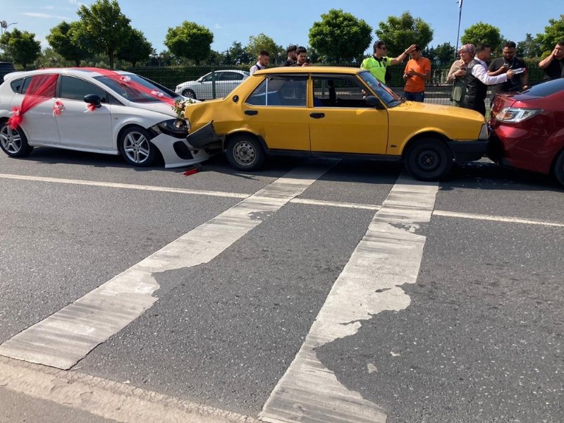 Gülüç’te yaşandı… Düğün konvoyunda kaza… 3 ARAÇ BİRBİRİNE GİRDİ - 5