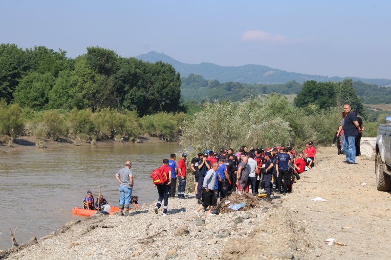 Kepçe operatörü selde kaybolmuştu… CESEDİNE ULAŞILDI - 6