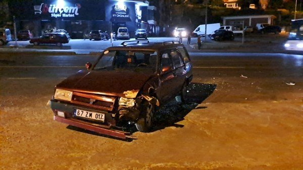 MOTOSİKLET KAZASI: 2 YARALI - 3