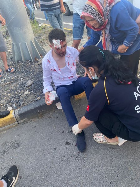 TRAFİK KAZASI: 1 YARALI - 4